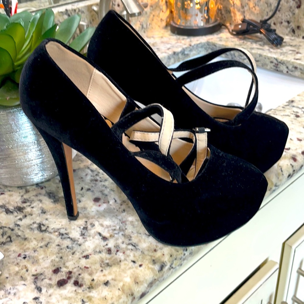 Black velvet heels straps around ankle